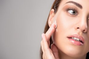 فواید زینک اکساید برای پوست صورت چیست؟